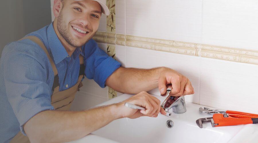 Faucet cartridge replacement in Moore Haven, FL